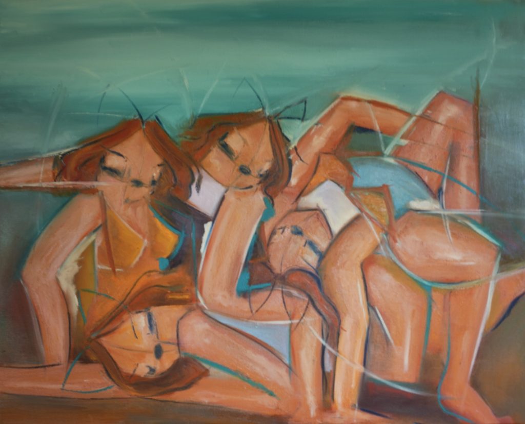 Gente extraña bajo un cielo azul